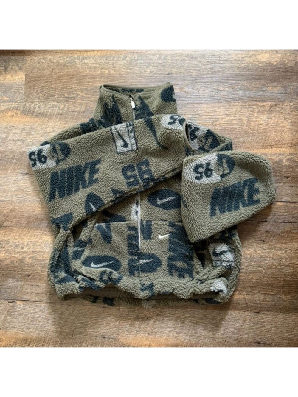 Nike Sportswear Men's High-Pile Sherpa Fleece Jacket Olive Logo Print XS - Picture 4 of 10